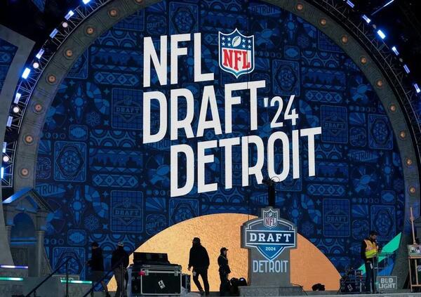 Ok, ma cosa succede ai giocatori di football dopo che si &egrave; stati chiamati al Draft dell&#039;NFL?