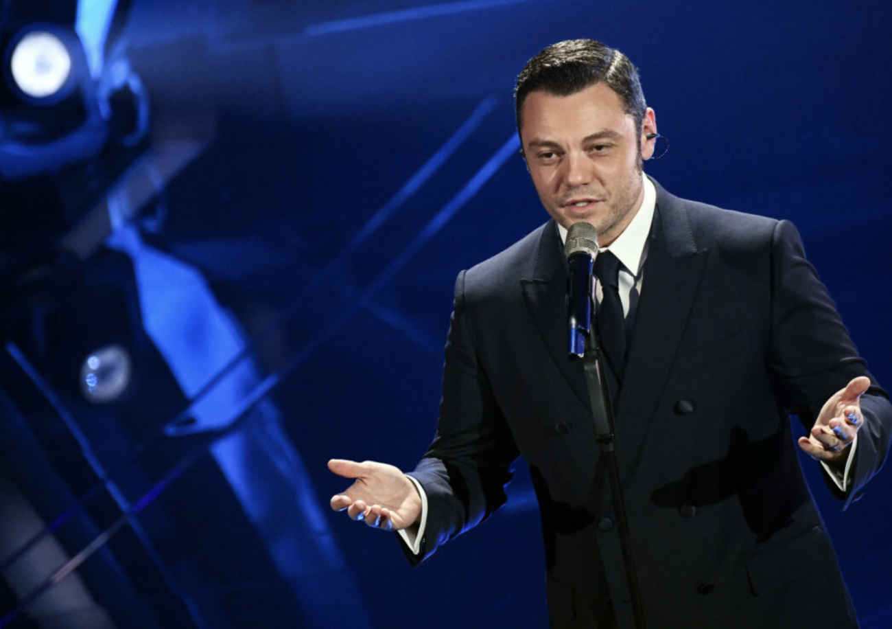 Tiziano Ferro in gara a Sanremo 2025? Nei corridoi del musicbiz sarebbe gi&agrave; certo...