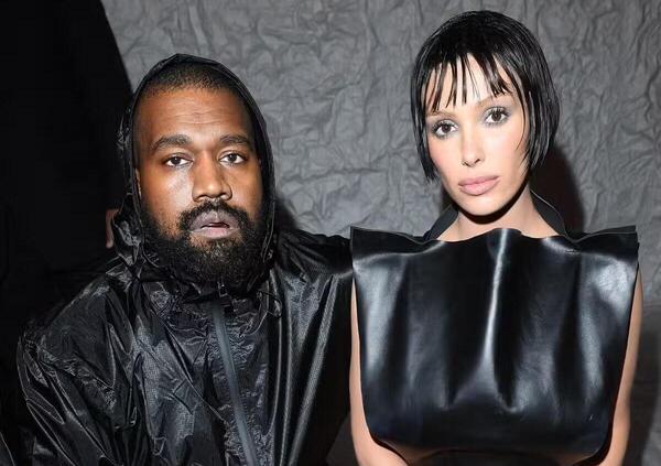 Ma perch&eacute; Kanye West e Bianca Censori non sono stati invitati al Met Gala? Ecco come si sarebbe vestita la moglie e perch&eacute; hanno comunque vinto