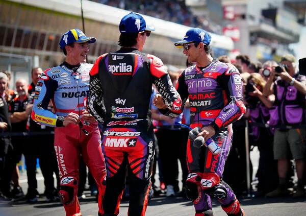 Nella Sprint di Le Mans disastro Bagnaia e Bezzecchi: la Spagna ringrazia con Mart&iacute;n, Marquez e Vinales