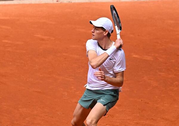 Cazzaniga: &ldquo;Sinner? C&#039;&egrave; una cosa che non sa. Djokovic? Tragico. Berrettini? A rischio. Ed ecco perch&eacute; Pietrangeli odia Panatta&rdquo;. E su Medvedev, gli Internazionali di Roma e il Roland Garros&hellip;