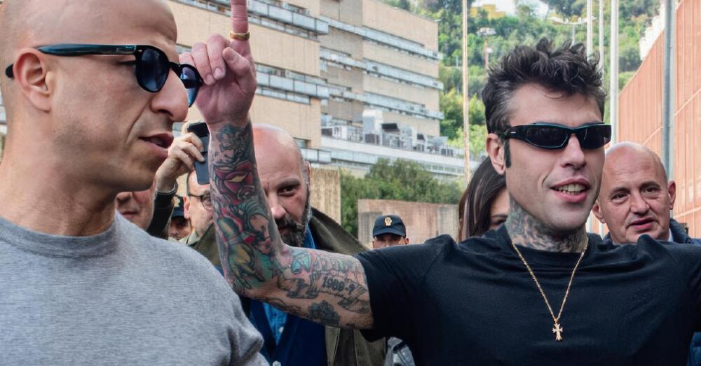 Caso Iovino. Ma lo sapete chi sono gli ultras che accompagnano Fedez? Ecco tutta la loro storia e in cosa sono coinvolti. Christian Rosiello, Luca Lucci, la curva sud. E il resto...