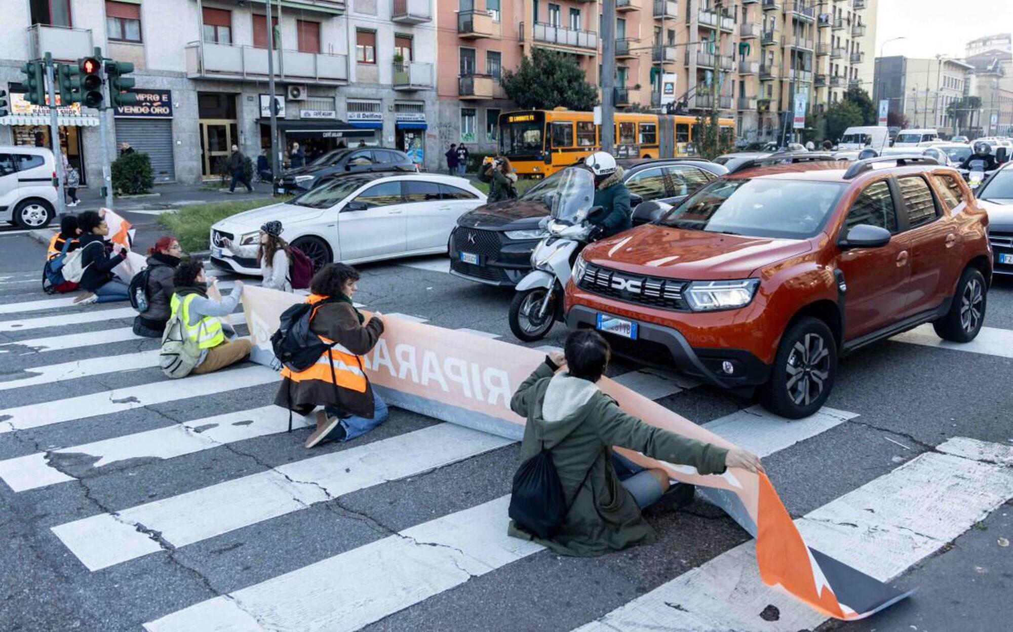 Uno dei blocchi stradali di Ultima Generazione 