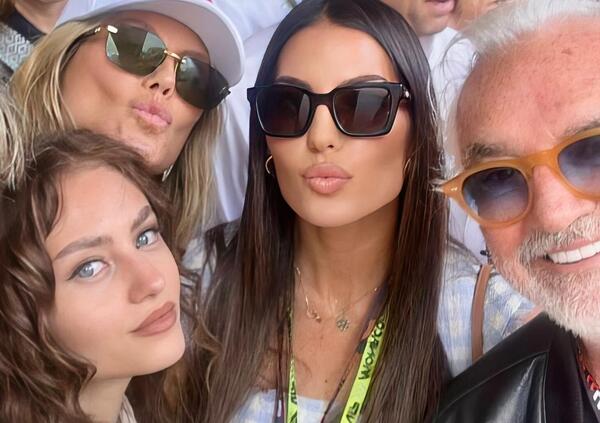 Flavio Briatore beato fra le (ex) donne. Ma che ci faceva a Montecarlo con Heidi Klum? E Elisabetta Gregoraci, Leni e Nathan Falco...