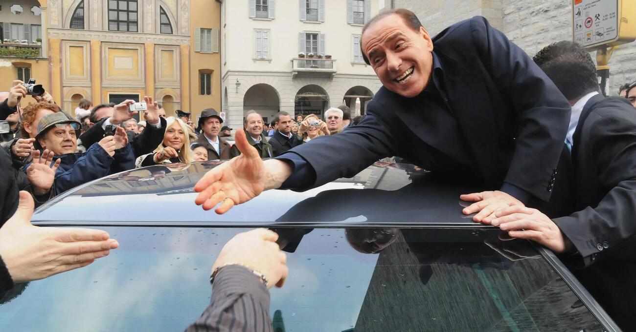 Il Melonismo? Un Berlusconismo senza sorrisi. Ecco come si passa dalle barzellette, Ruby e la Carfagna alle parolacce (&ldquo;stron*a), Vespa, Chico Forti e Schettino 