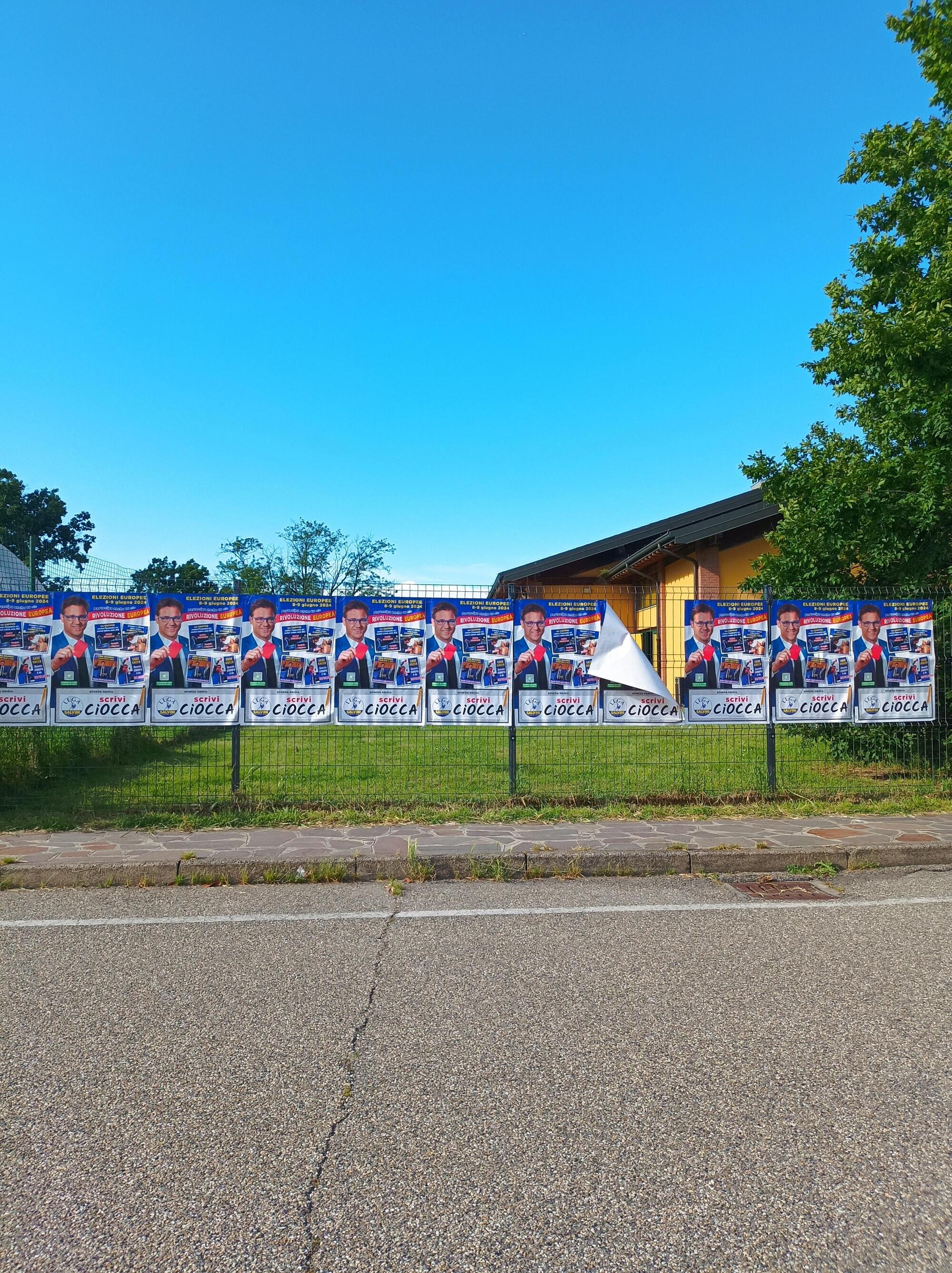 L'esterno del centro polifunzionale di San Genesio (PV), sede di Miss Padania