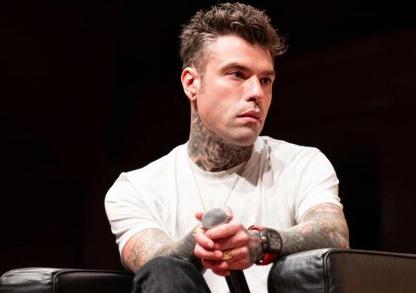 Il pugile Cicalone: &ldquo;Fedez e la rissa con Iovino? Che errore. E quando hai quella visibilit&agrave;... Il suo allenatore Fragomeni? Ecco cosa gli ha detto&rdquo;. E sull&#039;aggressione e la boxe...