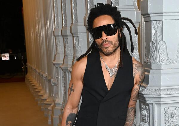 Lenny Kravitz casto da nove anni e la gente lo critica? Ha ragione: tra Kate Moss e Marisa Tomei, il ses*o &egrave; anche una rottura di pal*e. E vanno a ruba i biglietti per Umbria Jazz e Lucca Summer Festival