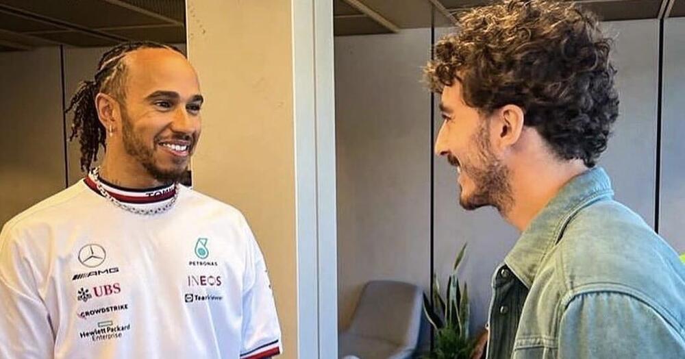 Lewis Hamilton avvisa Pecco Bagnaia: &ldquo;Grandioso vedere Marc Marquez sulla Ducati, e con il nuovo compagno di squadra&hellip;&rdquo;