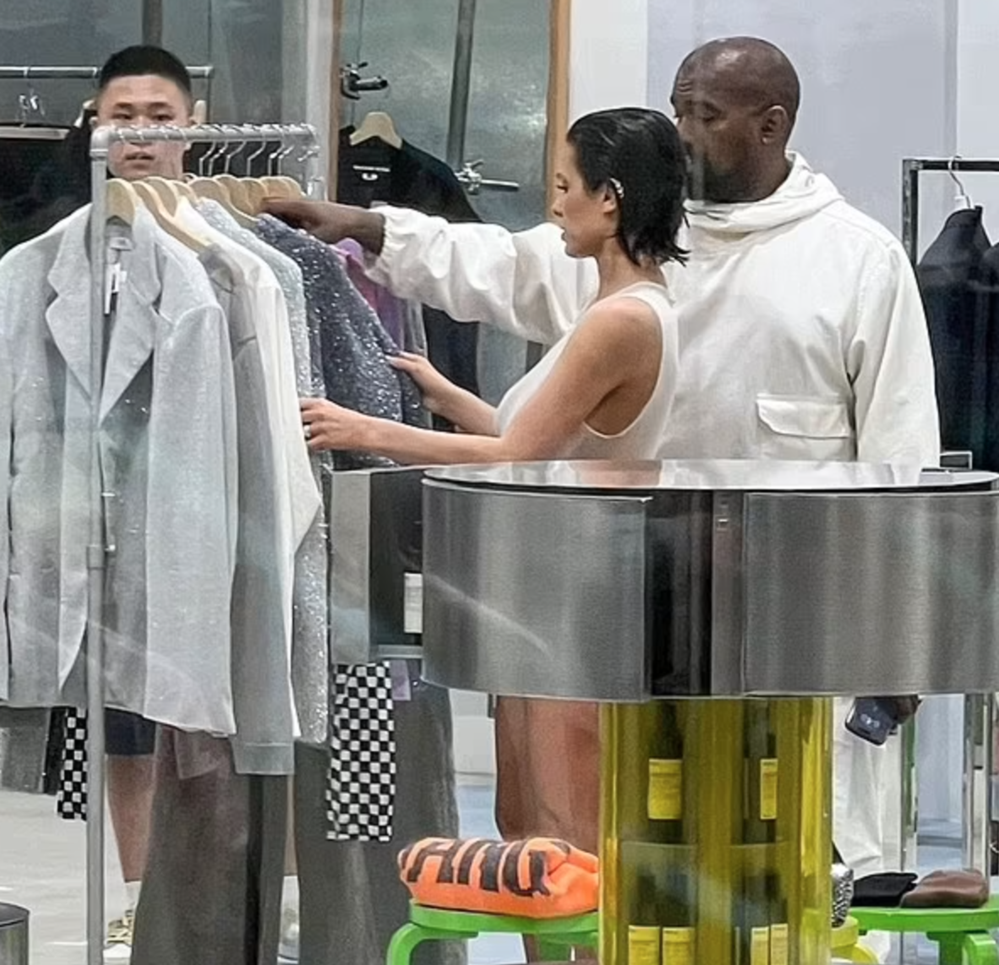 Bianca Censori e Kanye West in giro per Tokyo