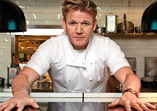 Gordon Ramsay ha rischiato di morire in un incidente. Ecco come si &egrave; salvato e con quali conseguenze lo chef di &ldquo;Hell&#039;s kitchen (Cucine da incubo)&rdquo;