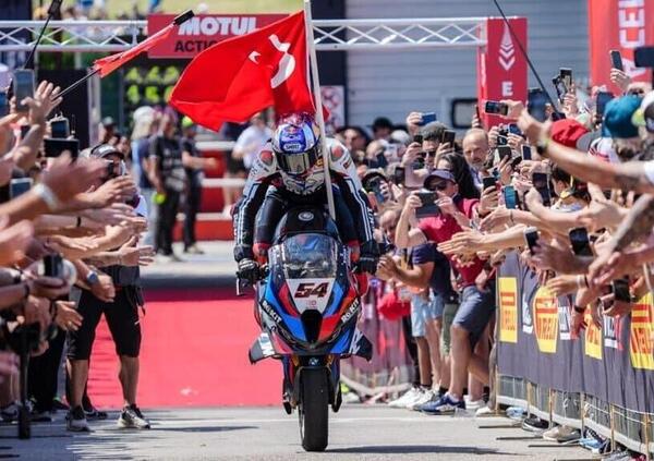 SBK a Misano: per capire cosa &egrave; davvero &quot;l&#039;ignorantezza&quot; riguardatevi la Superpole Race di Toprak e Bulega