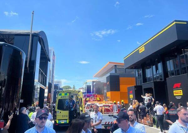 Caos a Barcellona, incendio nel paddock: cosa sta succedendo in Formula 1