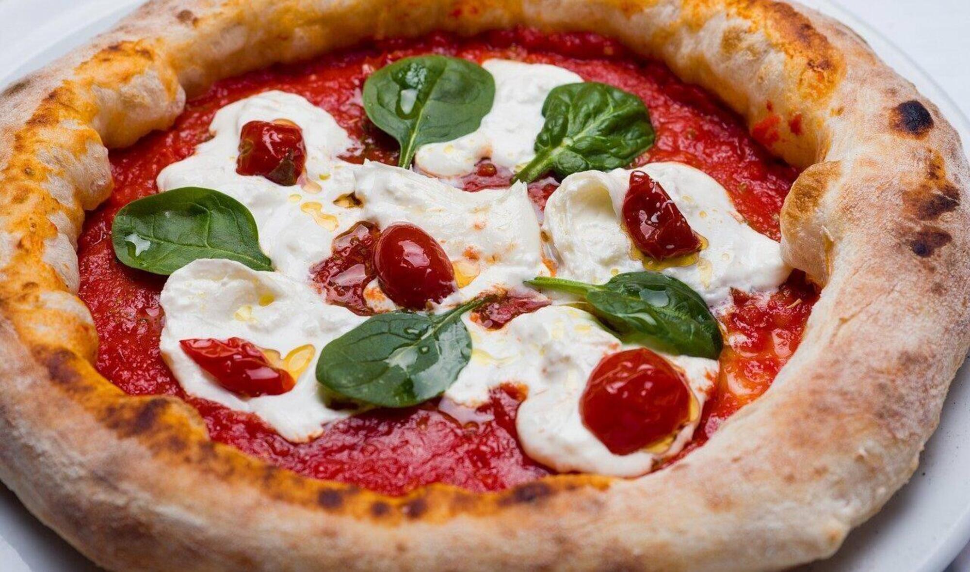 Una classica pizza napoletana