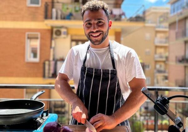 Siamo andati a mangiare da Ruben, lo chef influencer che cucina sul balcone e dice sempre &ldquo;A&ograve;, che te voi magn&agrave;?&rdquo;. Ma com&rsquo;&egrave; la sua pasta e vale davvero la pena?