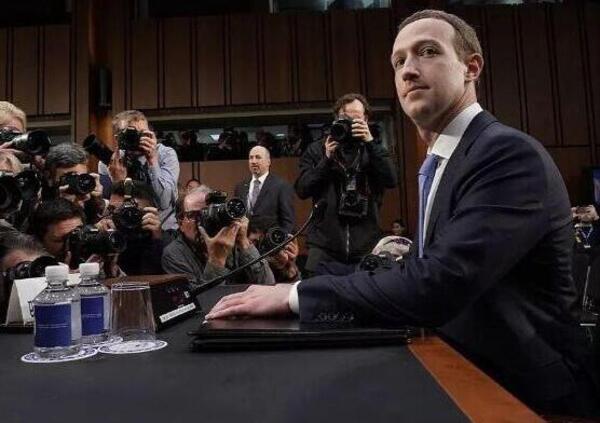 Meta ci ruba i dati per allenare l&#039;intelligenza artificiale e Zuckerberg diventa sempre pi&ugrave; ricco? Ha un patrimonio di 183 miliardi, ecco perch&eacute; dovrebbe pagare noi utenti