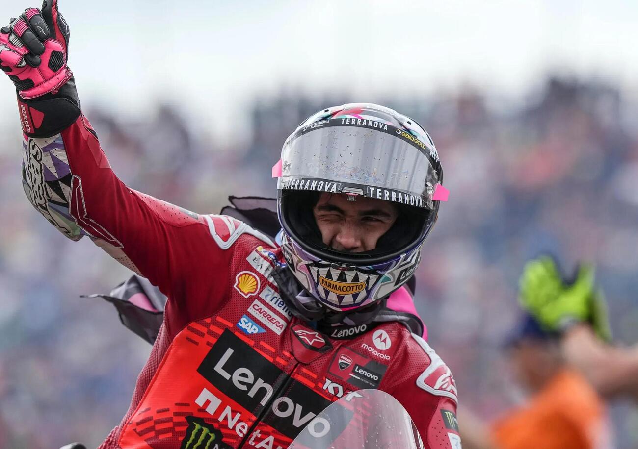 Enea Bastianini, primo podio in MotoGP ad Assen e occhiolino a Marc Marquez: &quot;L&#039;ho buttato fuori pista? Ero all&#039;interno...&quot;