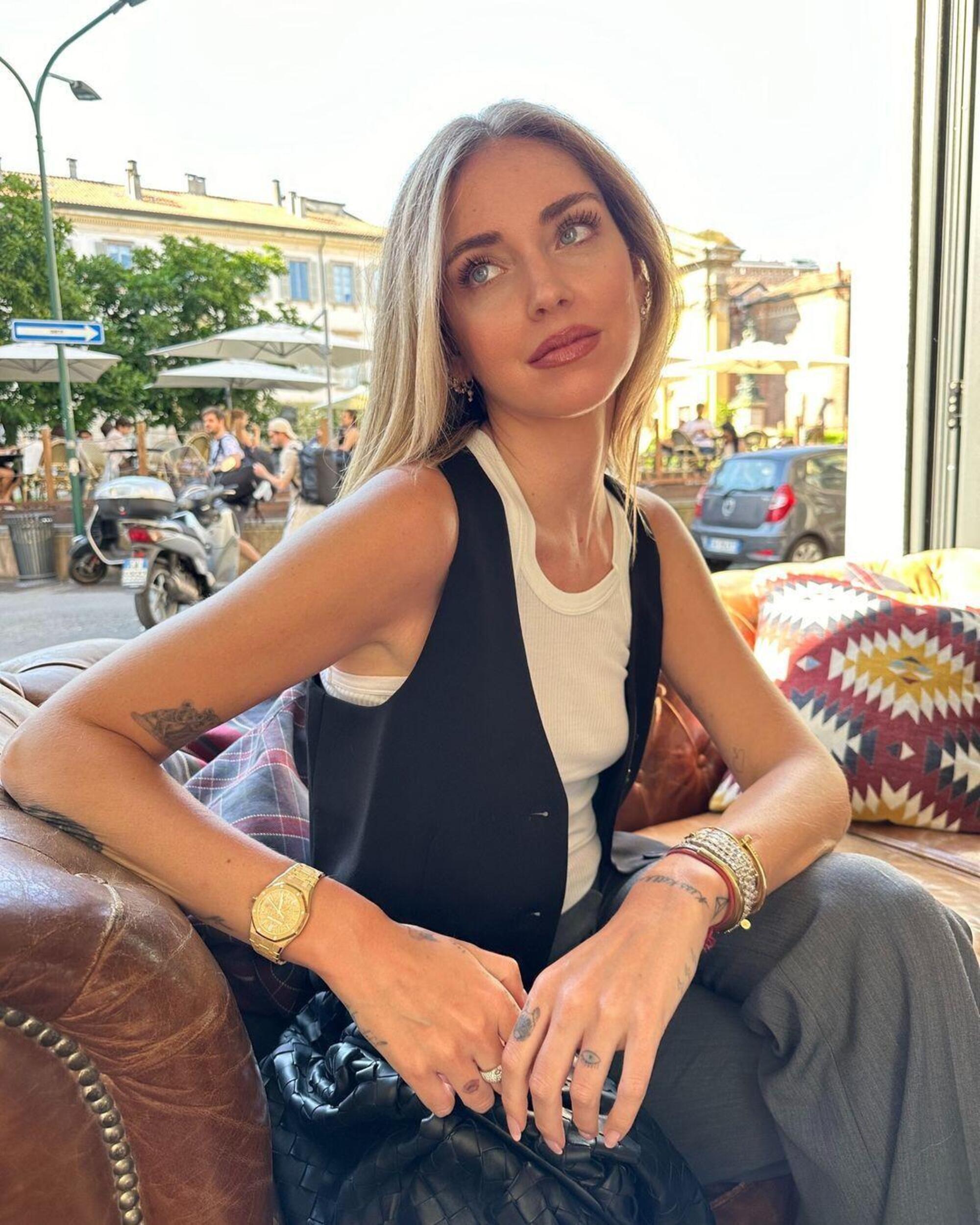 Chiara Ferragni a Milano, con l&#039;immancabile Audemars Piguet