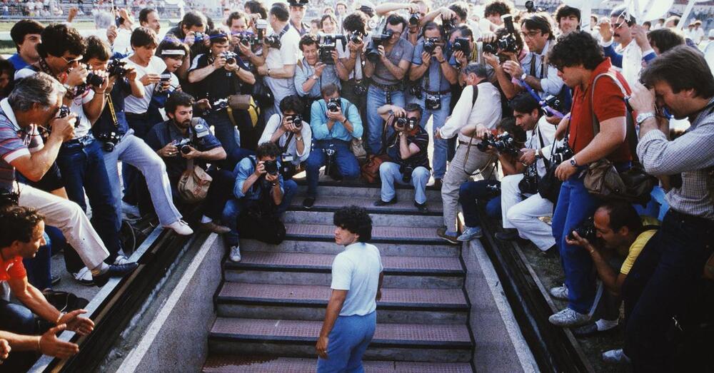 40 anni fa Diego Armando Maradona arriv&ograve; in Italia: il giorno che ha cambiato il calcio italiano raccontato dall&#039;amico Marino Bartoletti 