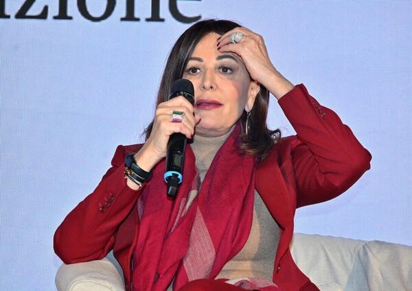 Open to rinvio a giudizio per Daniela Santanchè: per uscire dal caso Visibilia farà come i turisti in elicottero a Cogne, “mettendo le ali”?