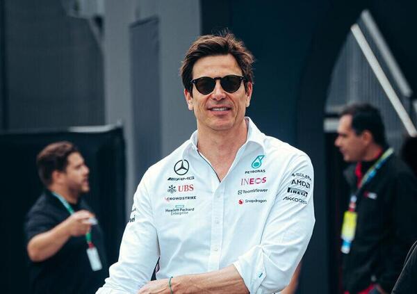 Il sabato perfetto di un (rinato) Toto Wolff: la prima fila Mercedes, la vittoria di Kimi Antonelli e le prospettive sul futuro