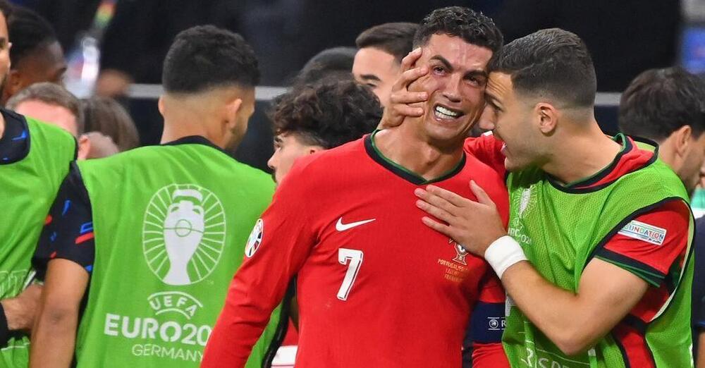 Cristiano Ronaldo &egrave; finito e ha trascinato a picco il Portogallo. Ripercorriamo il triste declino di Cr7 (che leader non &egrave; mai stato)