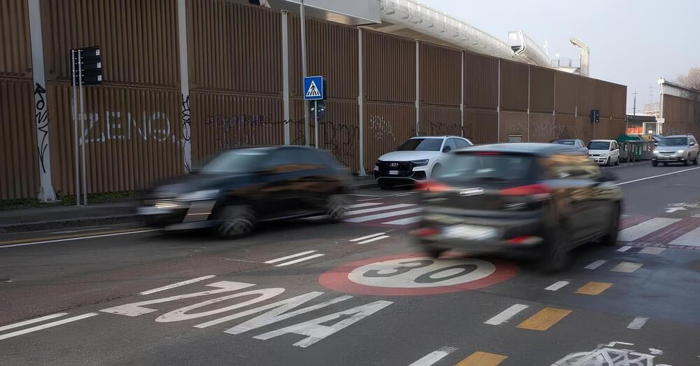 Auto elettriche e limite dei 30 all&rsquo;ora, ecco lo studio che smonta le utopie green. Cosa faranno ora i sindaci di Milano e Bologna e tutti gli altri?