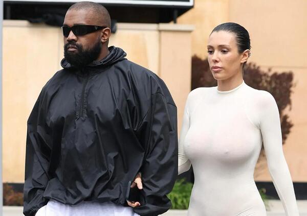 Kanye West e Bianca Censori hanno una relazione aperta? Lui ci prova con Mikaela Lafuente che ha rivelato&hellip; 