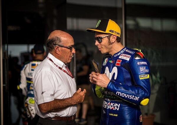 &quot;Valentino diverso da Doohan o Lawson&quot;: Carmelo Ezpeleta racconta, traccia la rotta e tira pure le orecchie (sulla SBK)