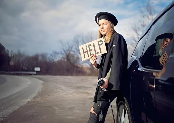 I sauditi investono sulle auto a motore benzina e diesel: follow the money, &egrave; il funerale dell&rsquo;elettrica?