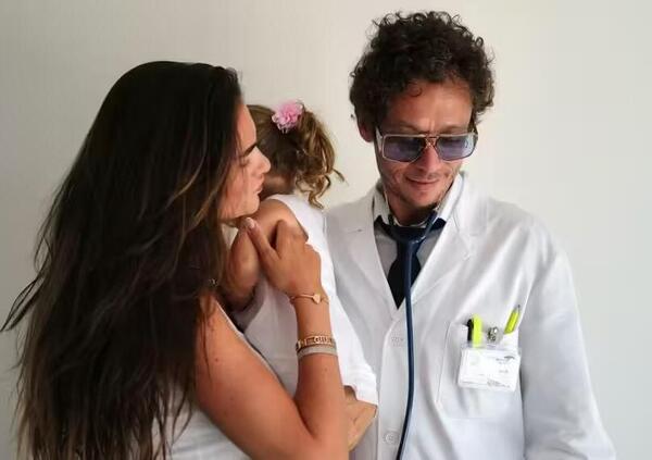 Ok, ma un figlio maschio per Valentino Rossi? Francesca Sofia Novello ha sbroccato e &egrave; stata fin troppo educata