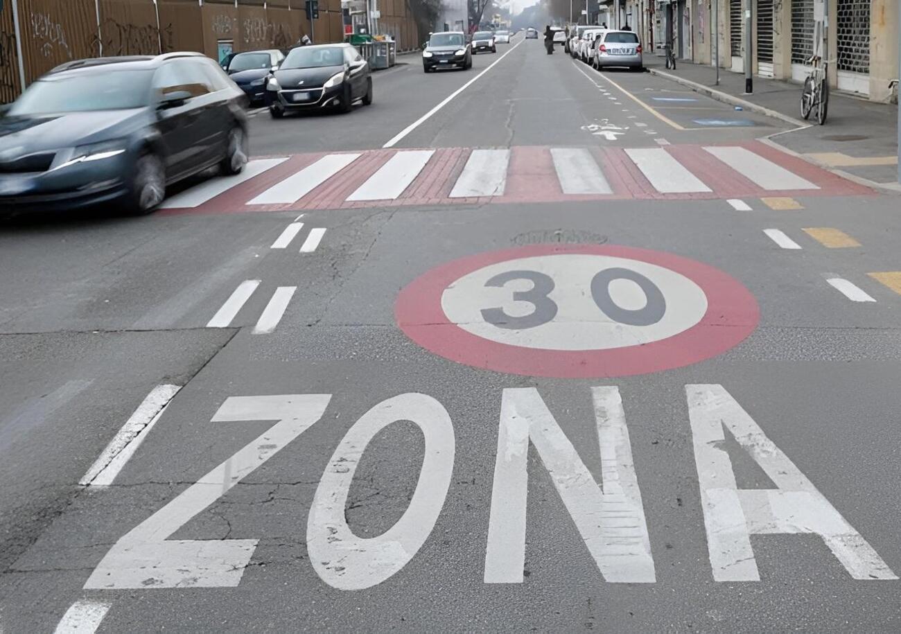 E se le citt&agrave; a 30 all&rsquo;ora fossero un&rsquo;arma per imporci di cambiare auto e pianificare il controllo sociale in stile Covid? Le parole del professor Savaresi e la tesi di Borgonovo (Verit&agrave;)