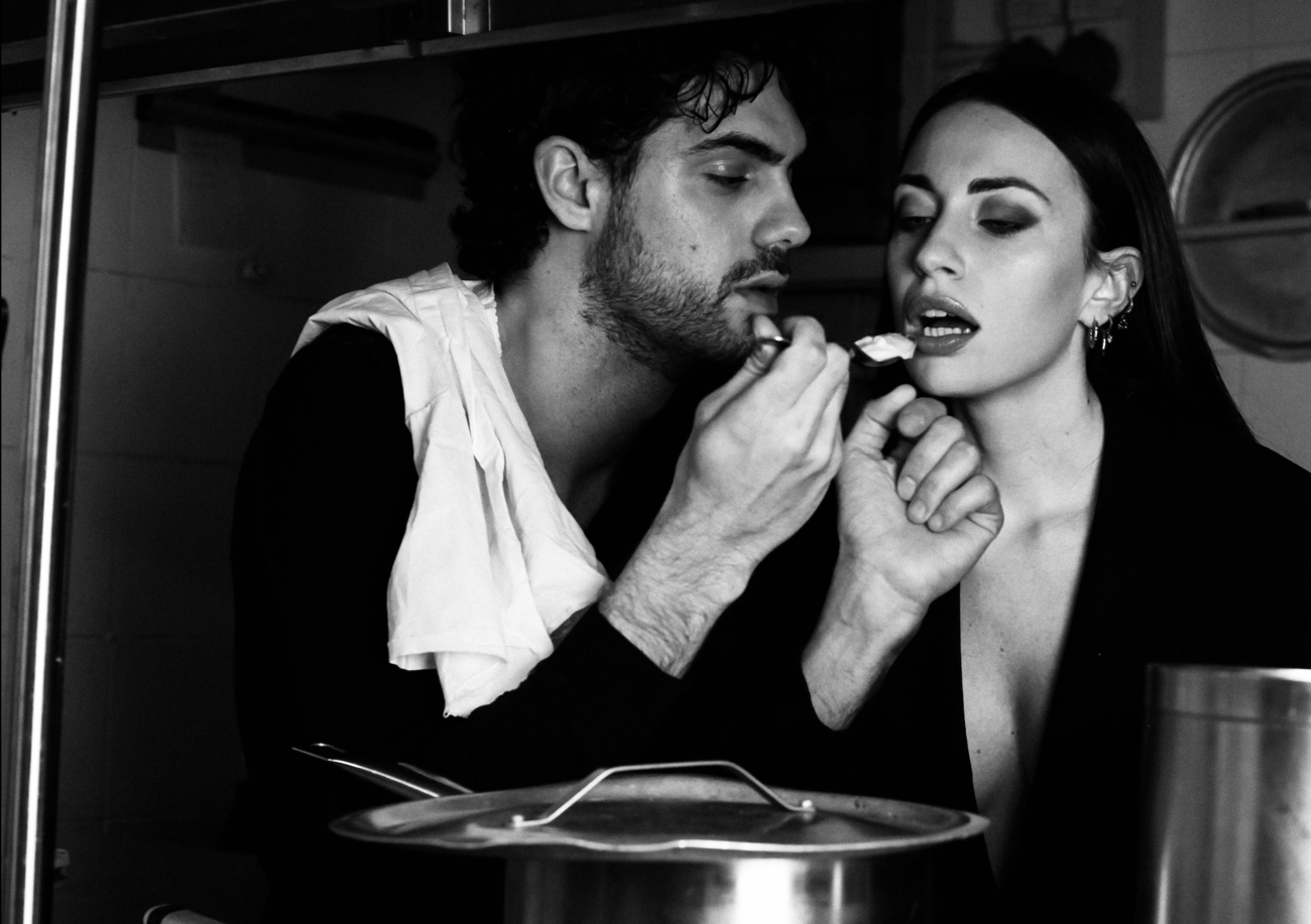 &ldquo;La cucina italiana? Non esiste. E il pistacchio &egrave; la rovina della Sicilia sui social&rdquo;. Chef Giuseppucci: Masterchef? &ldquo;Vincono gli eccentrici&rdquo;. Max Mariola? &ldquo;La carbonara pu&ograve; costare anche 100 euro&rdquo;. E consiglia da chi mangiare (Trippa e Cracco) e chi no&hellip;