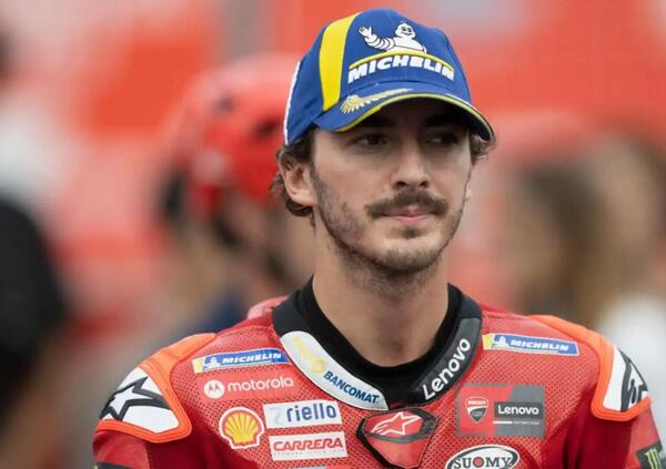 Pecco Bagnaia ne ha gi&agrave; pensata un&rsquo;altra! Ci sono di mezzo Valentino Rossi, Ducati, i fari accesi e pure &ldquo;la concorrenza&rdquo; di Petrucci e Di Giannantonio