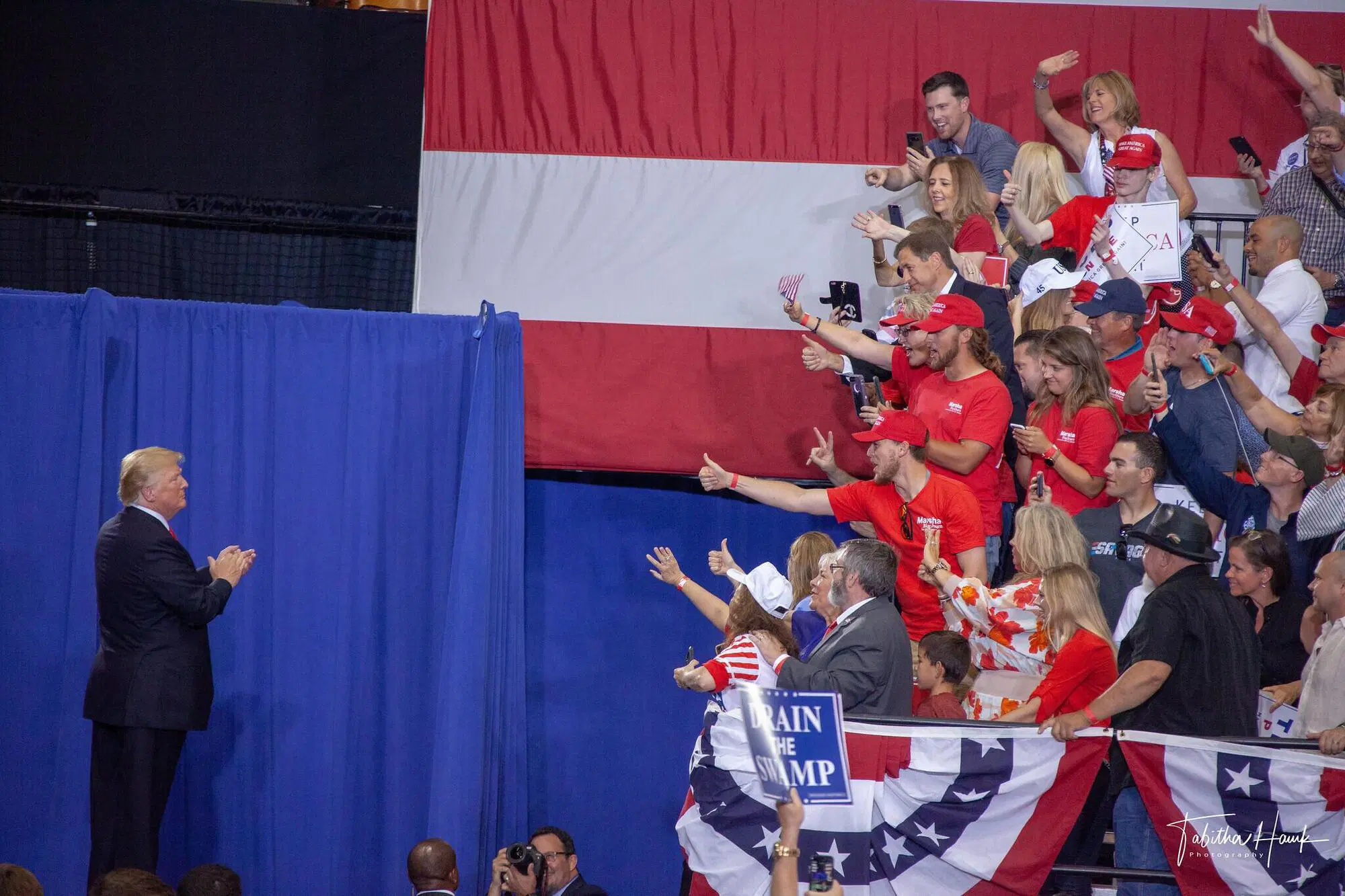 "Elegia americana" parla della classe operaia bianca, che in massa fece vincere Trump la prima volta e potrebbe farlo vincere nuovamente