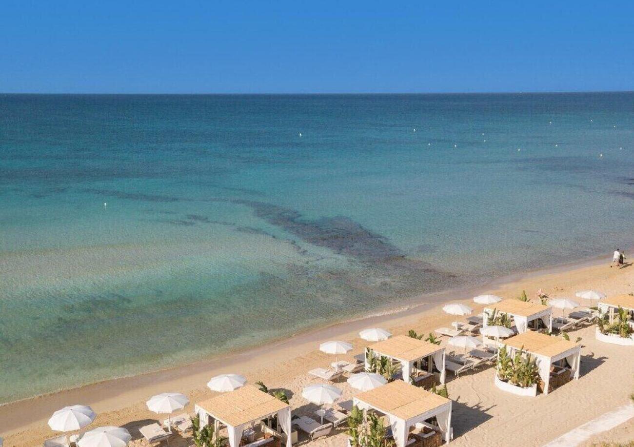 Quanto costa la spiaggia pi&ugrave; cara d&rsquo;Italia? Il direttore del lido in Puglia si difende: &ldquo;Flavio Briatore lo vorrei invitare qui nel Salento, perch&eacute;&hellip;&rdquo;