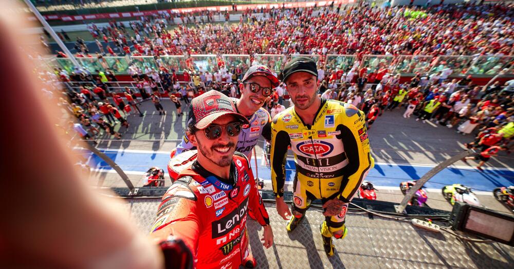 Tutto quello che non avete visto al WDW 2024: Marquez si rifiuta di cantare per Acosta, ma non per Bagnaia. E poi i numeri, la seconda madrina e la gente