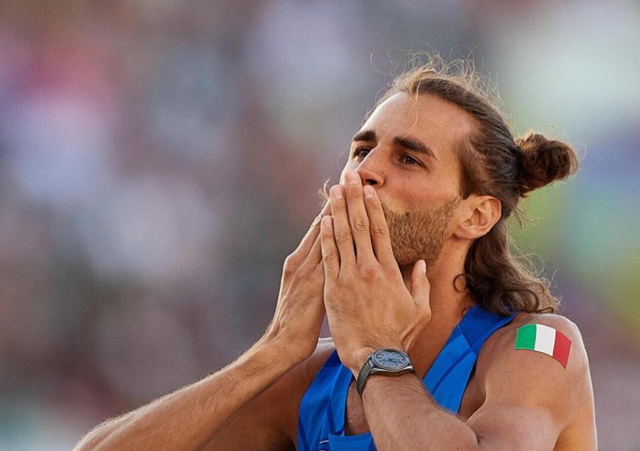 Ma cos&rsquo;ha e come sta Tamberi? Parla Bassetti: &ldquo;Perch&eacute; la mascherina? Basta terrorismo Covid, che figura con Gimbo&rdquo;. Ma sar&agrave; competitivo alle Olimpiadi? E sulle infezioni col nuoto nella Senna: &ldquo;Disastro annunciato, perch&eacute;&hellip;&rdquo;
