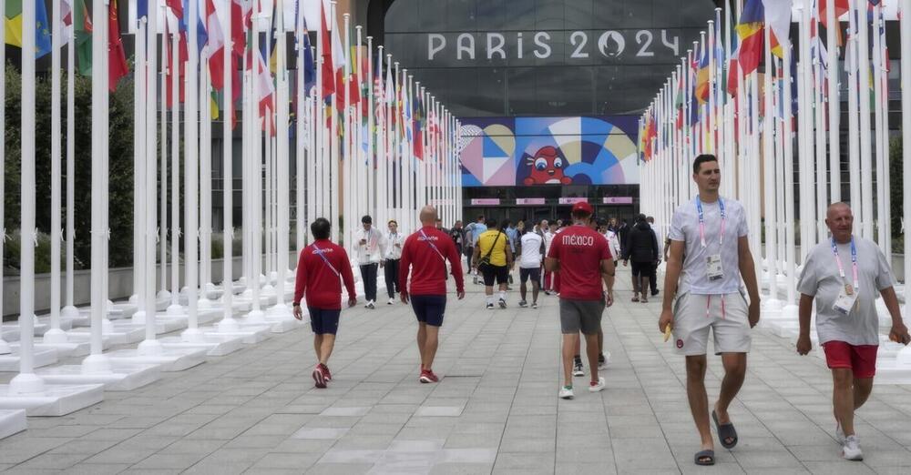 I segreti (e i problemi) delle Olimpiadi: cronache dal villaggio olimpico di Parigi 2024, tra cibo, mensa, sala giochi, letti, precauzioni e&hellip; [VIDEO] 