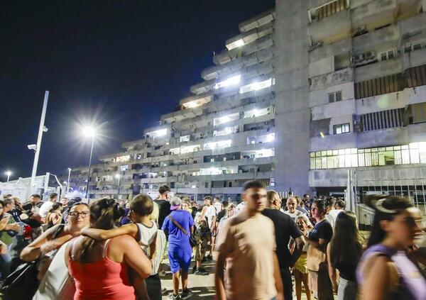 La Vela celeste di Scampia? &ldquo;Edifici cos&igrave; dimostrano avversione e crudelt&agrave; per i poveri&rdquo;. La scrittrice Veronica Tomassini racconta la sua periferia