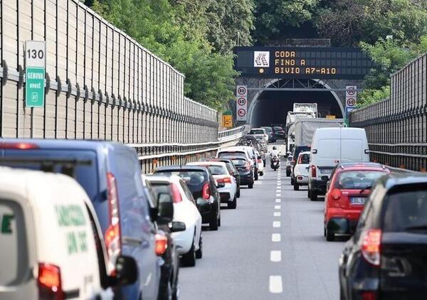 Partenze per Ferragosto? Sulle autostrade previsti &ldquo;oltre 700 lavori in corso&rdquo;. Altro che vacanze, questa &egrave; l&rsquo;Italia dei cantieri che non si muove, e non &egrave; finita qui...