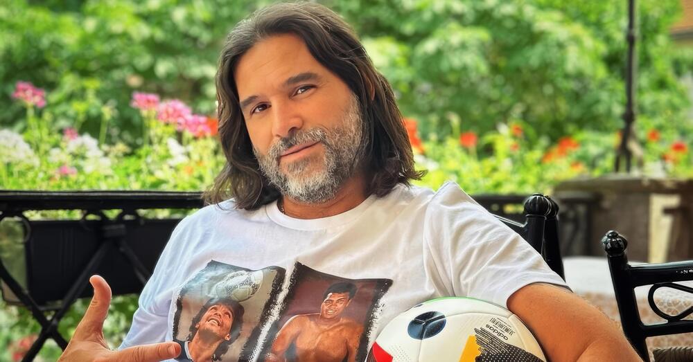 Le bombe di Lele Adani: el Futbol, la fuga con l&rsquo;allenatore nudo, la Coppa Italia rubata per una &ldquo;notte di fuoco&rdquo; con una donna e&hellip; E su Cassano: &ldquo;&Egrave; il Gattuso del padel, perch&eacute;...&rdquo;