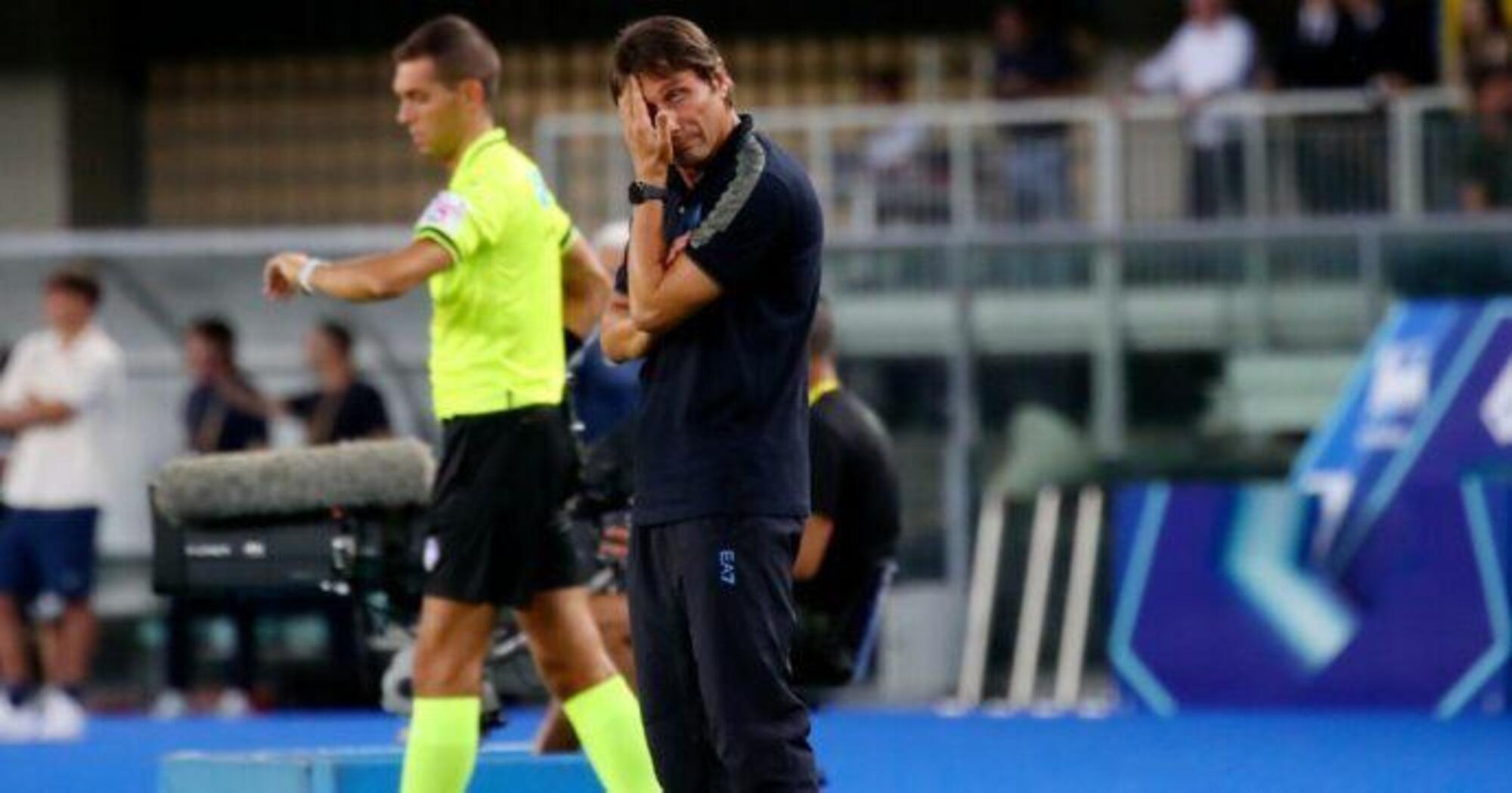 Antonio Conte dopo la sconfitta del suo Napoli contro il Verona