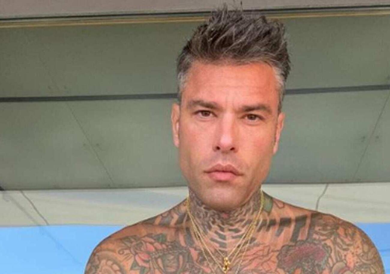 Fedez ha fatto lo spoilerone: ecco &ldquo;Di Caprio&rdquo;, nuovo brano con Niky Savage. Noi l&rsquo;abbiamo ascoltato e... [VIDEO]