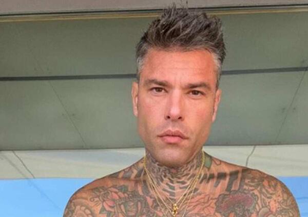 Fedez ha fatto lo spoilerone: ecco &ldquo;Di Caprio&rdquo;, nuovo brano con Niky Savage. Noi l&rsquo;abbiamo ascoltato e... [VIDEO]