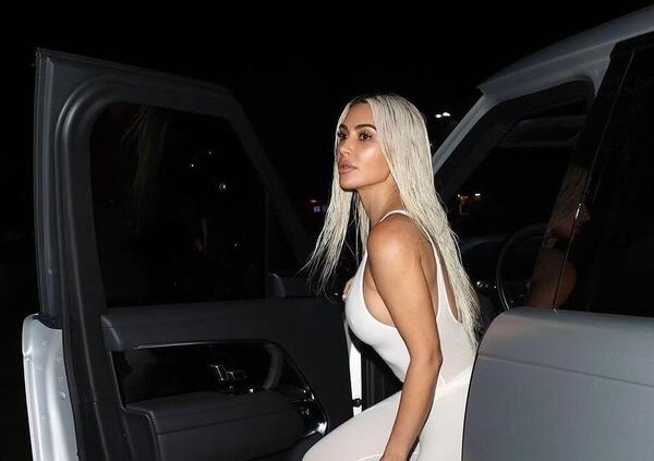 Bianca Censori, Kim Kardashian copia di nuovo la sua &ldquo;erede&rdquo; moglie di Kanye West? Ed ecco come la chiamano...