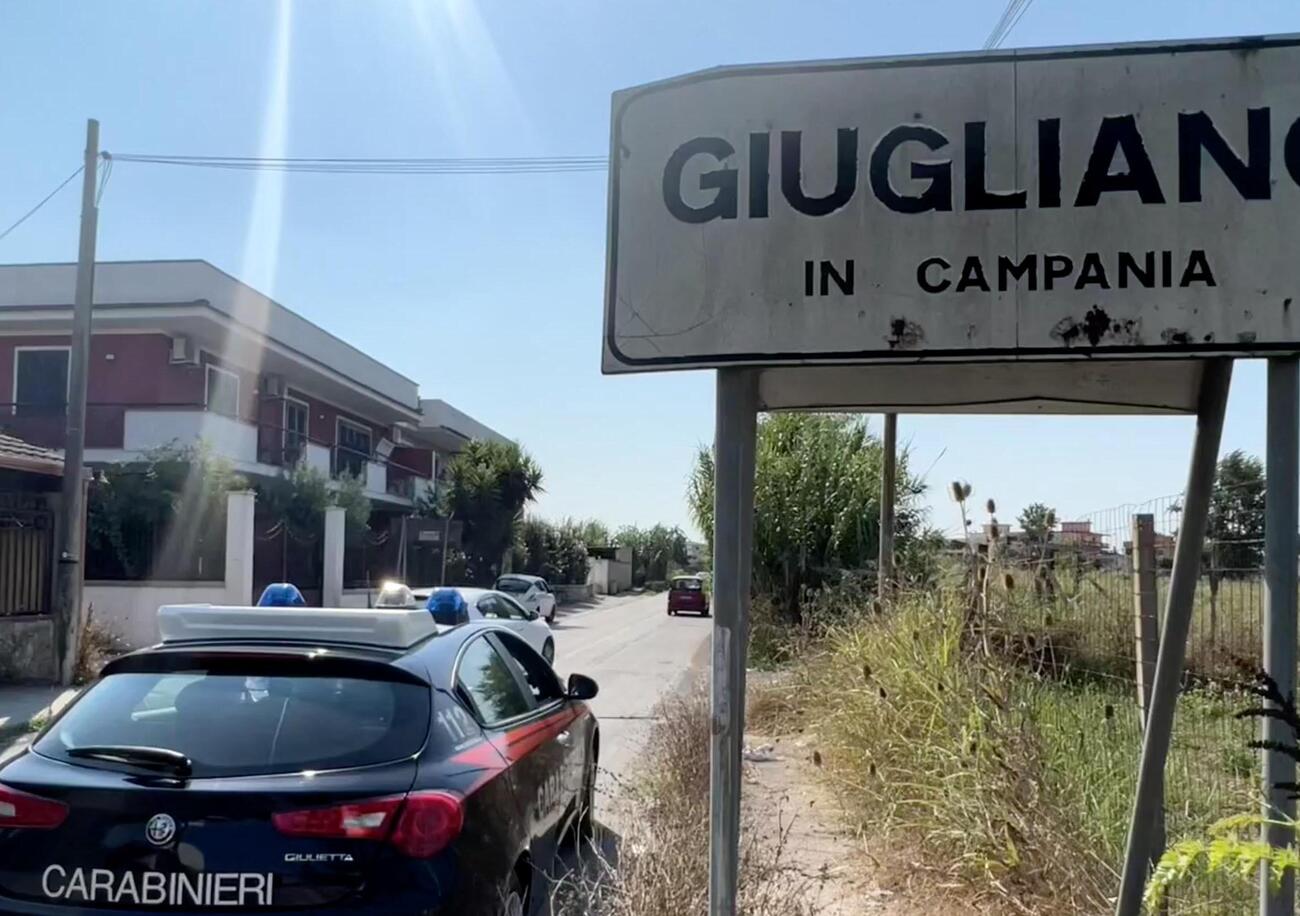 Incidente a Napoli, in quattro in una Smart Fortwo (senza patente): morta bimba e ferita la sorella a Giugliano in Campania. Ma come caz*o si fa? E l&rsquo;assicurazione?