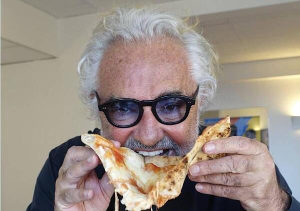 Guido Mori: &ldquo;Briatore e la margherita a 17 euro? Se la metta nel... Caff&egrave; a 2 euro? Giusto cos&igrave;, ed &egrave; solo l&#039;inizio. Barbieri? Fuori dal mondo&rdquo;. E su Crazy Pizza, stelle Michelin, Cracco, Salt Bae e Masterchef...