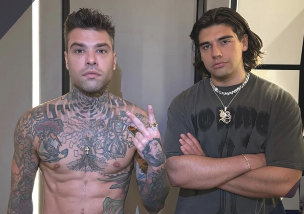 Ok, ma chi caz*o &egrave; Alessandro Bernini, il gioielliere dei vip? Dalla collana di Fedez da 250 mila euro ai gioielli per 21 Savage, Sfera Ebbasta e Tedua. E c&rsquo;&egrave; anche un tennista tra i suoi clienti: &ldquo;Un pendente per ogni Slam&rdquo;