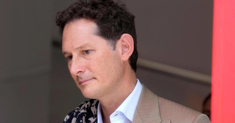 John Elkann, problemi anche negli Usa, ma con Ferrari non mancano i Soldini. L&rsquo;auto soffre, e la vela...